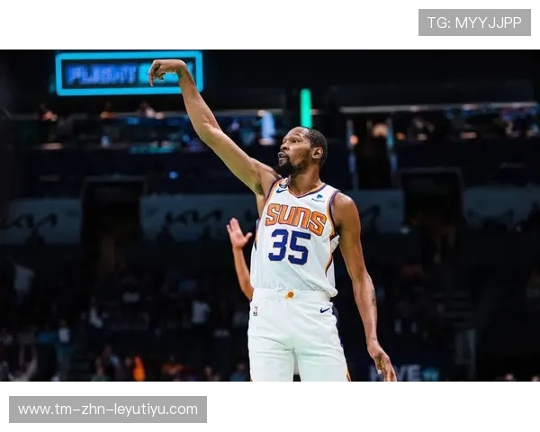 杜兰特三节低迷，火箭依靠多点进攻轻松取胜，杜兰特伤退勇士胜火箭